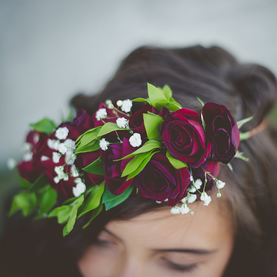 partial flower crown with red spray roses | designed by Natasha Price of Paper Peony and photo by Laura Stennett Photography