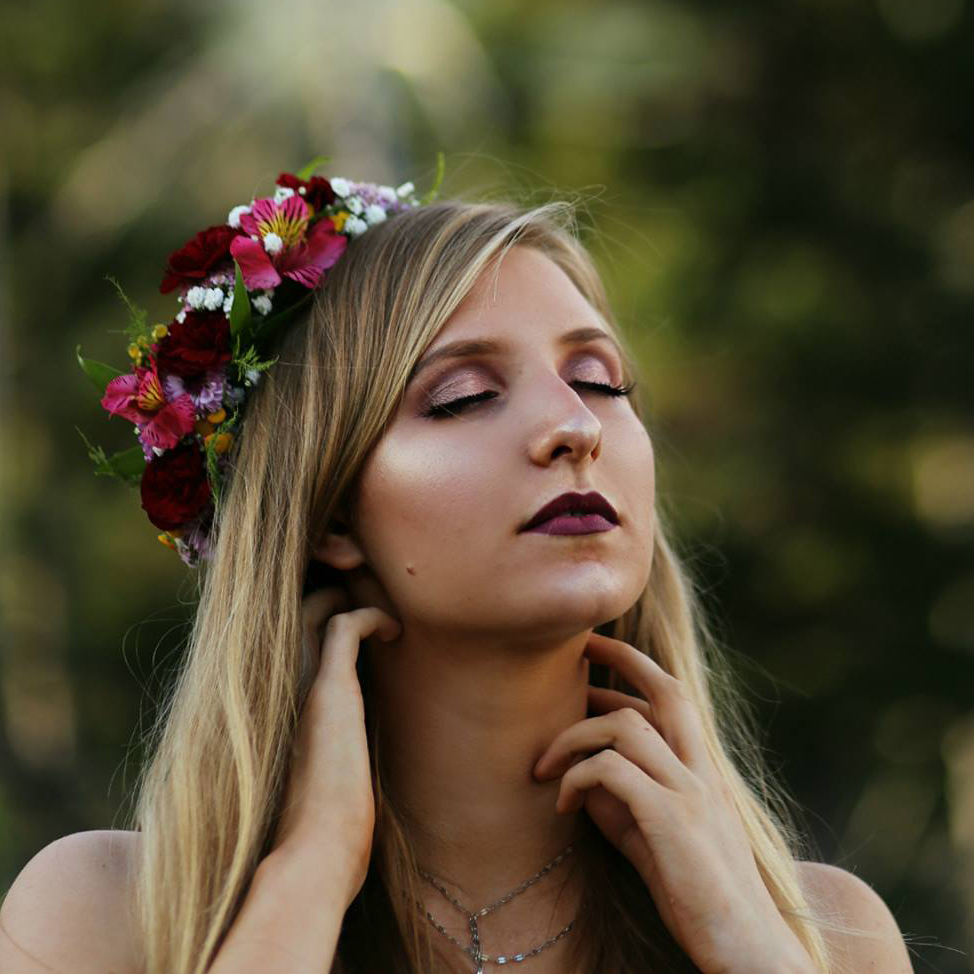 Partial crown | designed by Natasha Price of Paper Peony and photo by Cleo Jane Photography