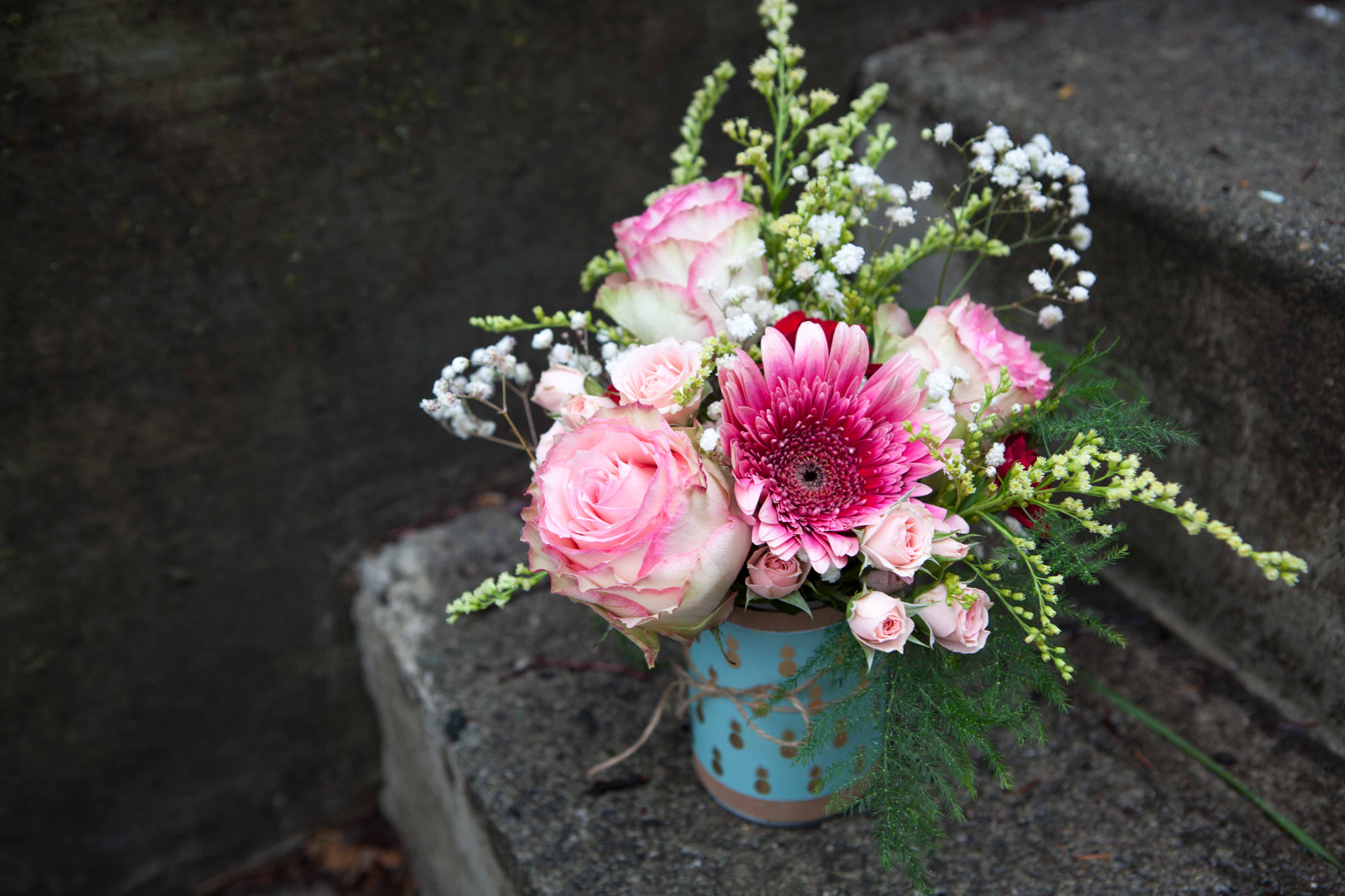 Small arrangement with roses, spray roses, gerbera daisy, salidago, baby's breath and plumosa | designed by Natasha Price of Paper Peony Alaska