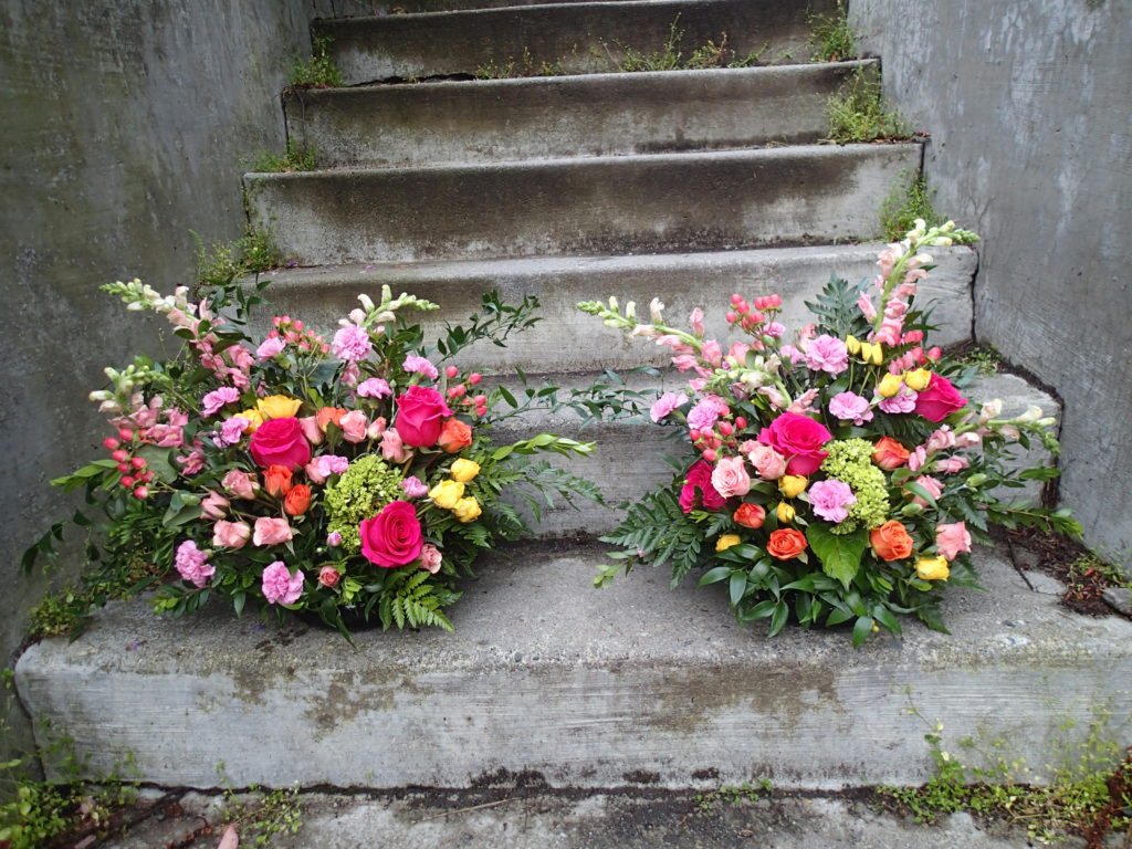Wedding flowers by Anchorage florist Natasha Price of Paper Peony Alaska